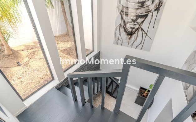 Resale - Detached villa - Marbella - Nueva Andalucía