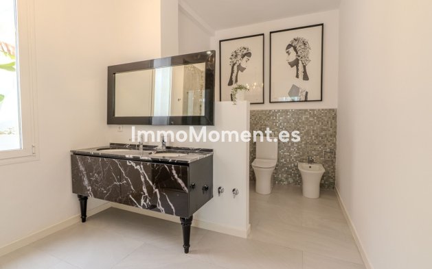Resale - Detached villa - Marbella - Nueva Andalucía