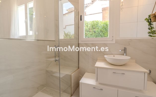 Resale - Detached villa - Marbella - Nueva Andalucía