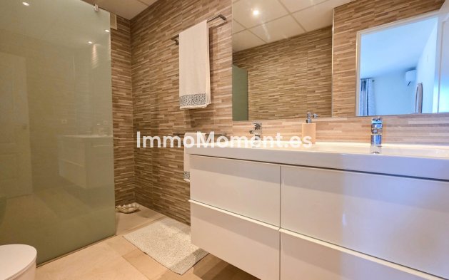 Resale - Apartment - Manilva - La Duquesa