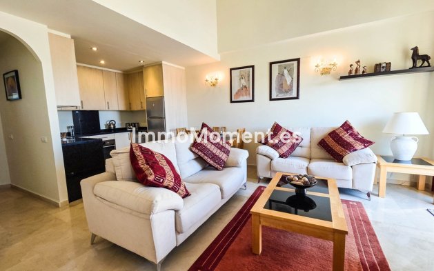 Resale - Apartment - Manilva - La Duquesa