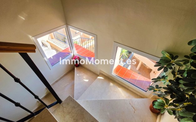 Resale - Apartment - Manilva - La Duquesa