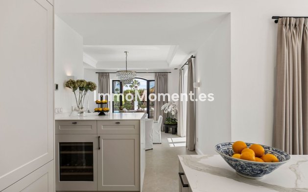 Reventa - Villa independiente - Marbella - Nueva Andalucía