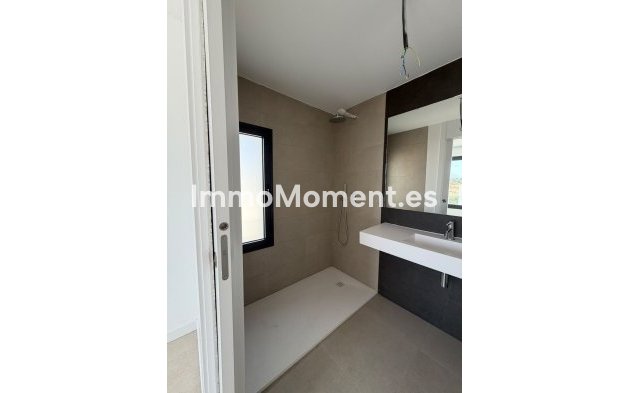 Resale - Detached villa - Estepona - Atalaya