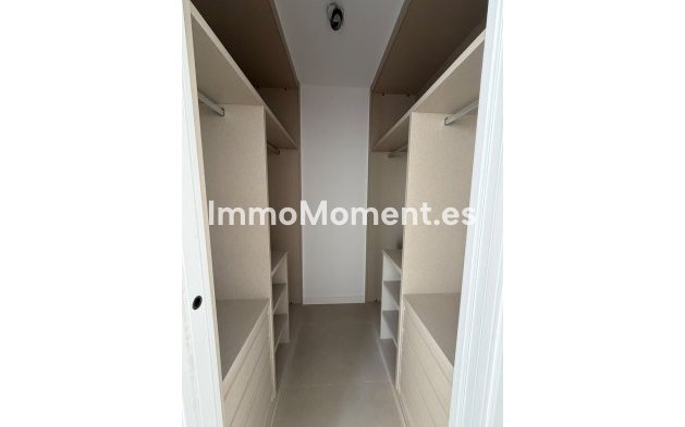 Resale - Detached villa - Estepona - Atalaya
