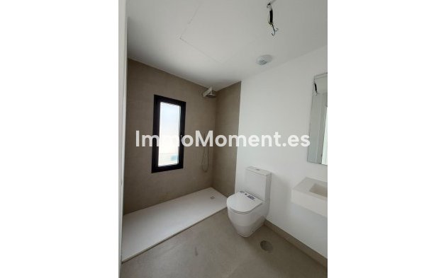 Resale - Detached villa - Estepona - Atalaya