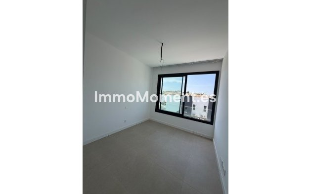 Resale - Detached villa - Estepona - Atalaya