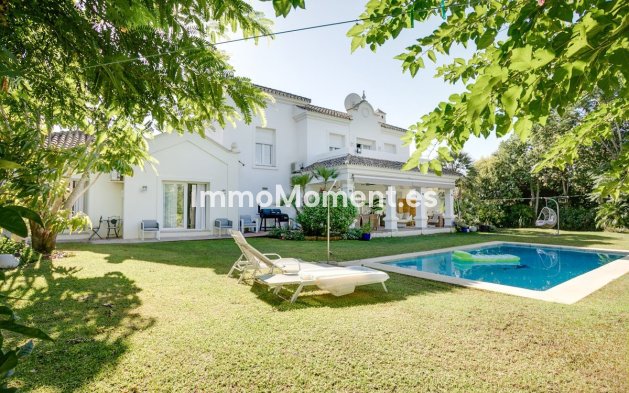 Wiederverkauf - Freistehende Villa - Estepona  - New Golden Mile