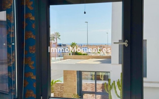 Wiederverkauf - Freistehende Villa - Orihuela Costa - Cabo roig - La Zenia