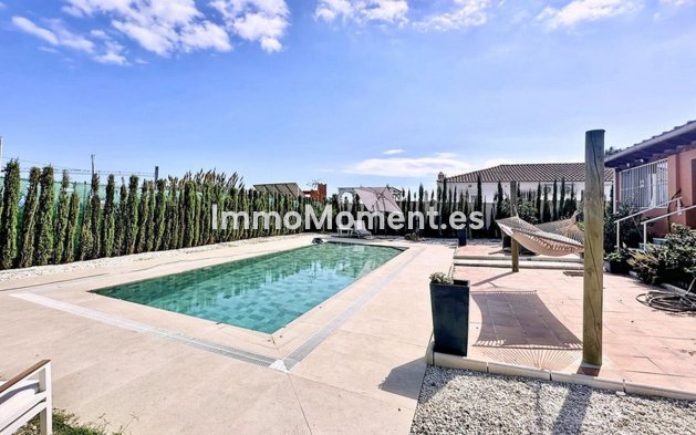 Wiederverkauf - Freistehende Villa - Estepona  - Estepona Centro
