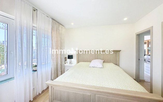 Wiederverkauf - Freistehende Villa - Estepona  - Estepona Centro