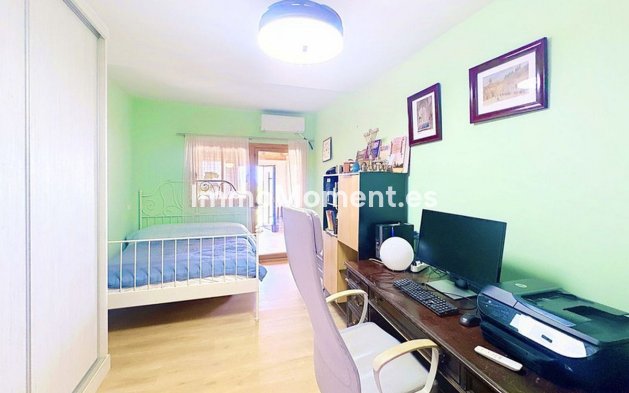 Wiederverkauf - Freistehende Villa - Estepona  - Estepona Centro