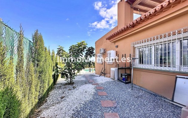 Wiederverkauf - Freistehende Villa - Estepona  - Estepona Centro