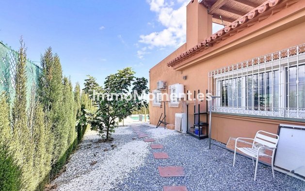 Wiederverkauf - Freistehende Villa - Estepona  - Estepona Centro