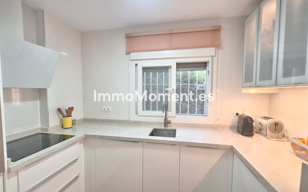 Wiederverkauf - Wohnung - Estepona  - Estepona Centro