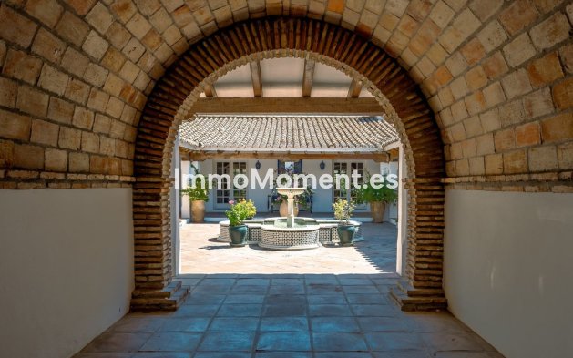 Reventa - Casa de campo - Estepona  - Cancelada