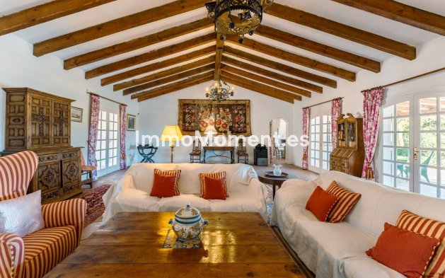 Reventa - Casa de campo - Estepona  - Cancelada