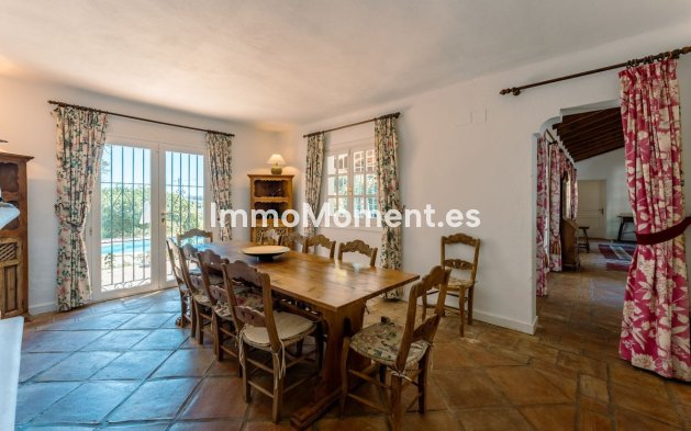 Reventa - Casa de campo - Estepona  - Cancelada