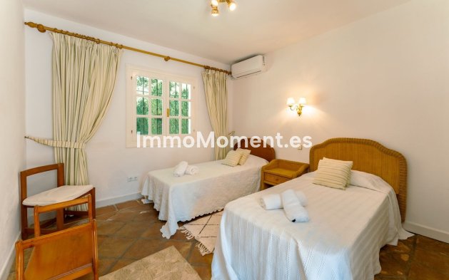 Reventa - Casa de campo - Estepona  - Cancelada