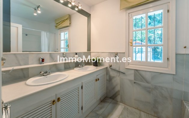 Reventa - Casa de campo - Estepona  - Cancelada