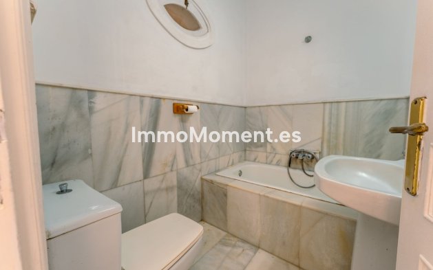 Reventa - Casa de campo - Estepona  - Cancelada