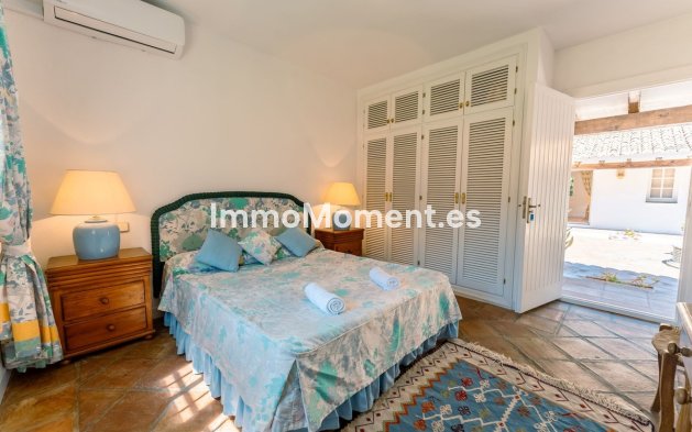 Reventa - Casa de campo - Estepona  - Cancelada