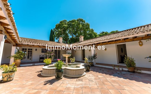 Reventa - Casa de campo - Estepona  - Cancelada