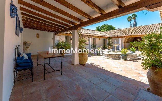 Reventa - Casa de campo - Estepona  - Cancelada