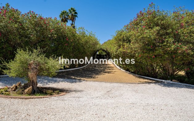 Reventa - Casa de campo - Estepona  - Cancelada