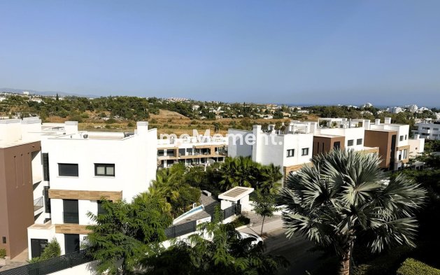 Revente - Appartement - Estepona  - Atalaya