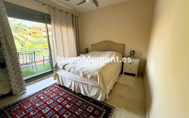 Revente - Appartement - Estepona  - Atalaya