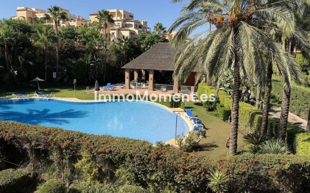 Revente - Appartement - Estepona  - Atalaya