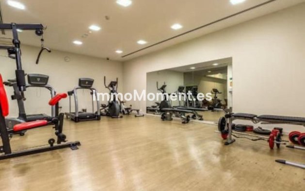 Revente - Appartement - Estepona  - Atalaya
