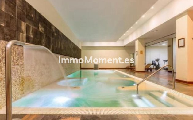 Revente - Appartement - Estepona  - Atalaya