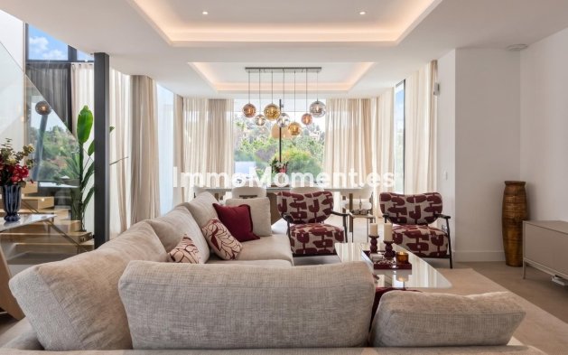 Bestaande woning - Vrijstaande villa - Estepona  - New Golden Mile
