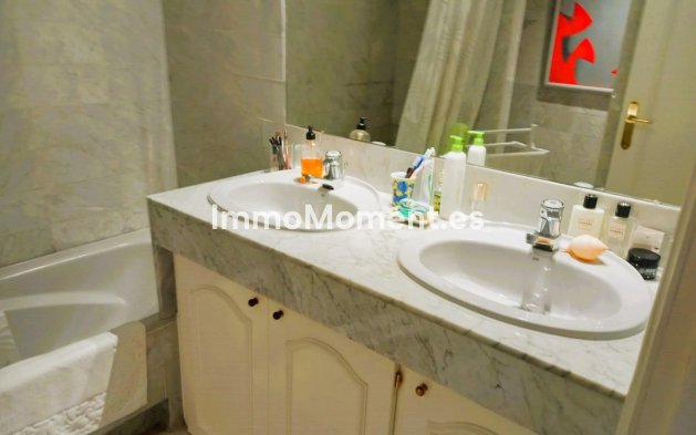 Wiederverkauf - Wohnung - Marbella - Guadalmina Baja