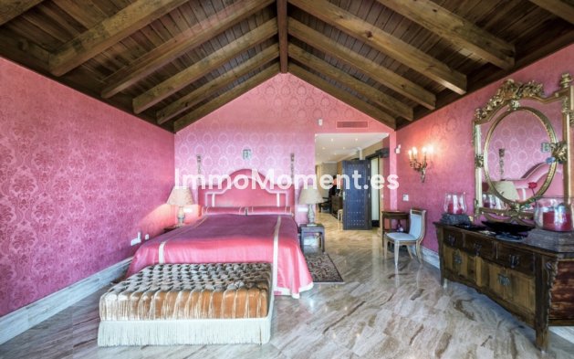 Resale - Detached villa - Marbella - Sierra Blanca