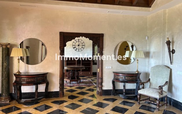 Resale - Detached villa - Marbella - Sierra Blanca