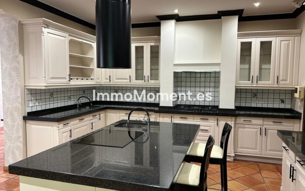Resale - Detached villa - Marbella - Sierra Blanca