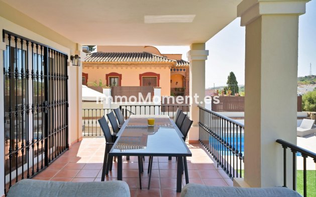 Wiederverkauf - Freistehende Villa - Estepona  - Valle Romano