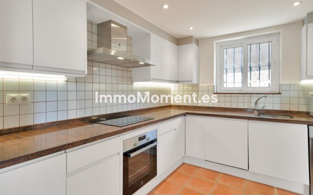 Wiederverkauf - Freistehende Villa - Estepona  - Valle Romano