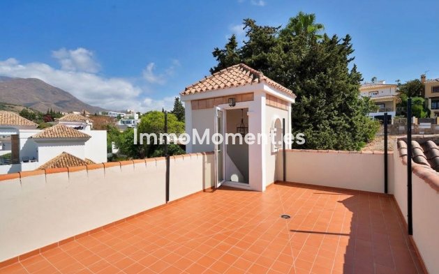 Wiederverkauf - Freistehende Villa - Estepona  - Valle Romano