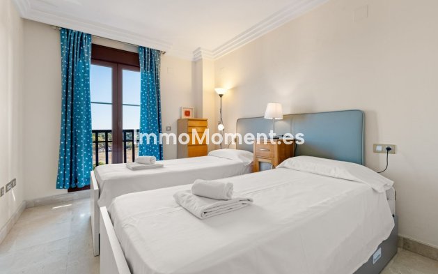 Wiederverkauf - Wohnung - Estepona  - Atalaya