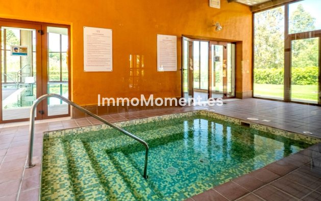 Wiederverkauf - Wohnung - Estepona  - Atalaya