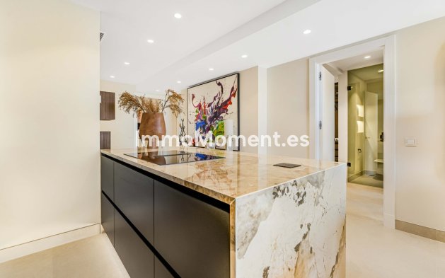 Wiederverkauf - Wohnung - Estepona  - Estepona Centro
