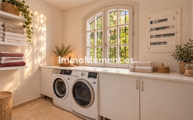 Wiederverkauf - Freistehende Villa - Marbella - Marbella Centro