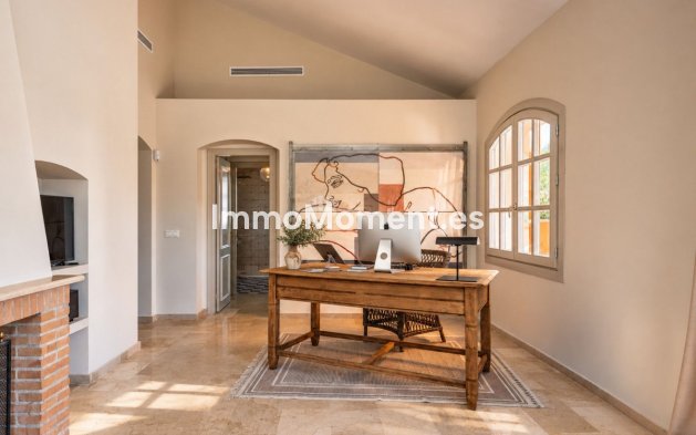 Wiederverkauf - Freistehende Villa - Marbella - Marbella Centro