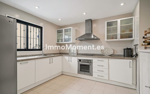 Wiederverkauf - Freistehende Villa - Marbella - La Mairena