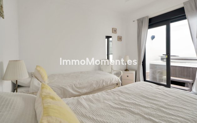 Wiederverkauf - Freistehende Villa - Marbella - La Mairena