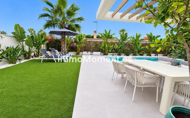Wiederverkauf - Freistehende Villa - Orihuela Costa - Cabo roig - La Zenia